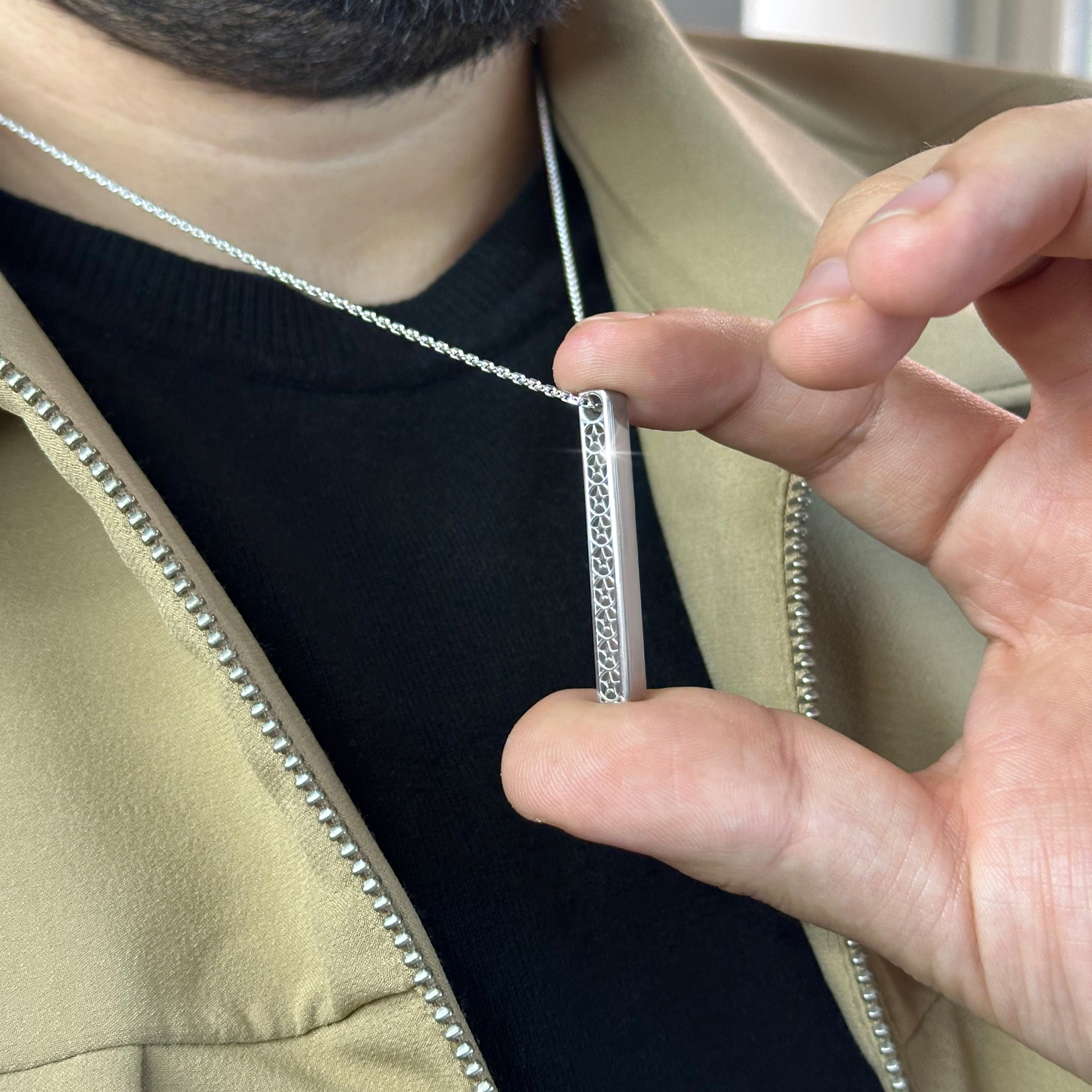 Yıldız Desenli Bar Gümüş Kolye